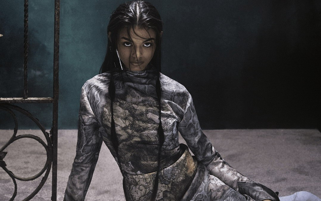 ARK/8推出《艾爾登法環》主題服裝 皮草大衣1735美元