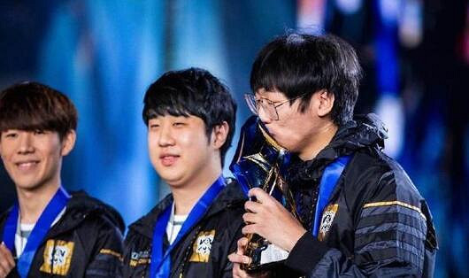 《英雄聯盟》曆年FMVP盤點一覽 《英雄聯盟》曆年FMVP盤點一覽