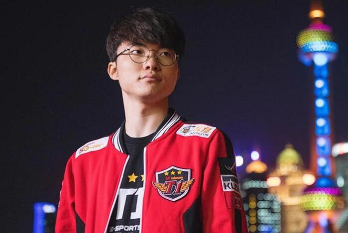 《lol》歷史地位前十人物票數一覽