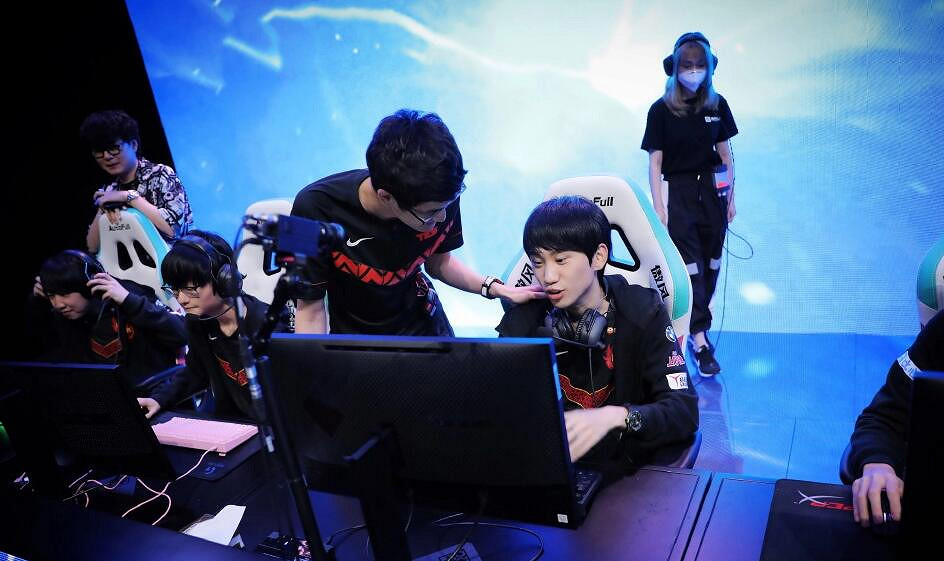 《英雄聯盟》doinb不用服兵役原因介紹