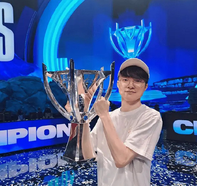 《英雄聯盟》2023LCT賽區梗介紹