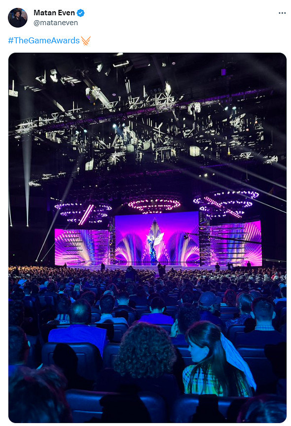 TGA23:又要混入頒獎台?去年的紅靈少年已達到現場 TGA23:又要混入頒獎台?去年的紅靈少年已達到現場