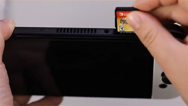 《塞爾達傳說：王國之淚》遊戲卡使用方法