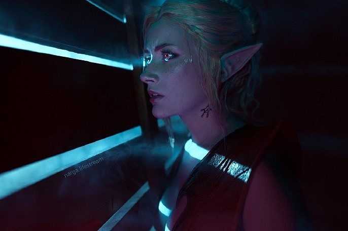 俄羅斯小姐姐COS《柏德之門3》明薩拉 大歐派好飽滿