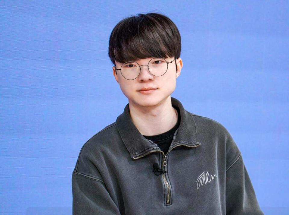 《LOL》Faker回應不回復粉絲私信：我們需要一定距離