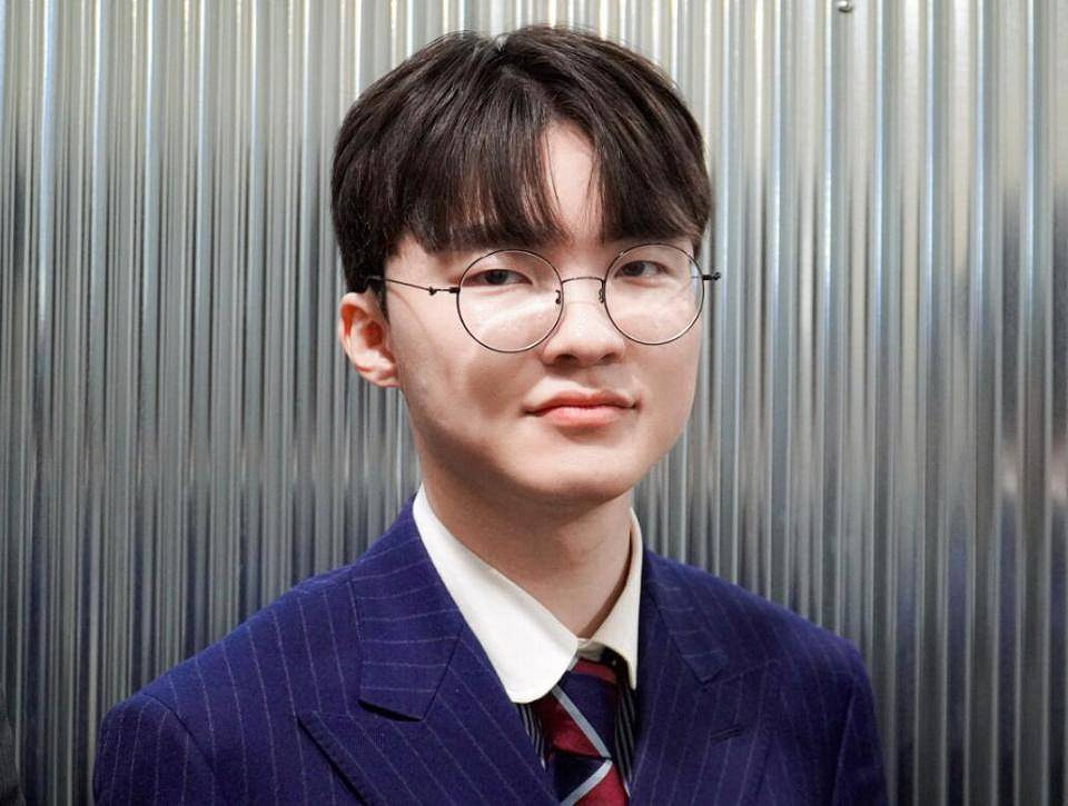 《LOL》Faker回應不回復粉絲私信：我們需要一定距離