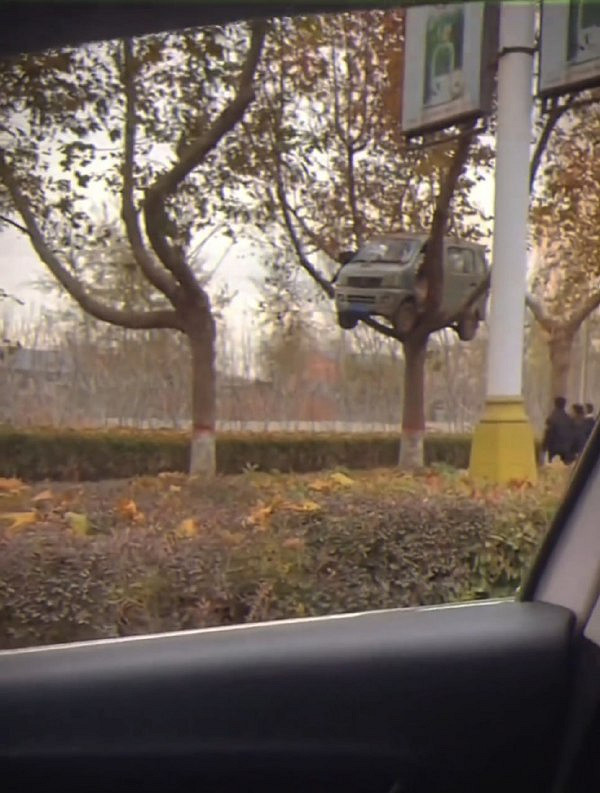 救公主哪有打球開車好玩 囧圖 這才是裙子的正確穿法