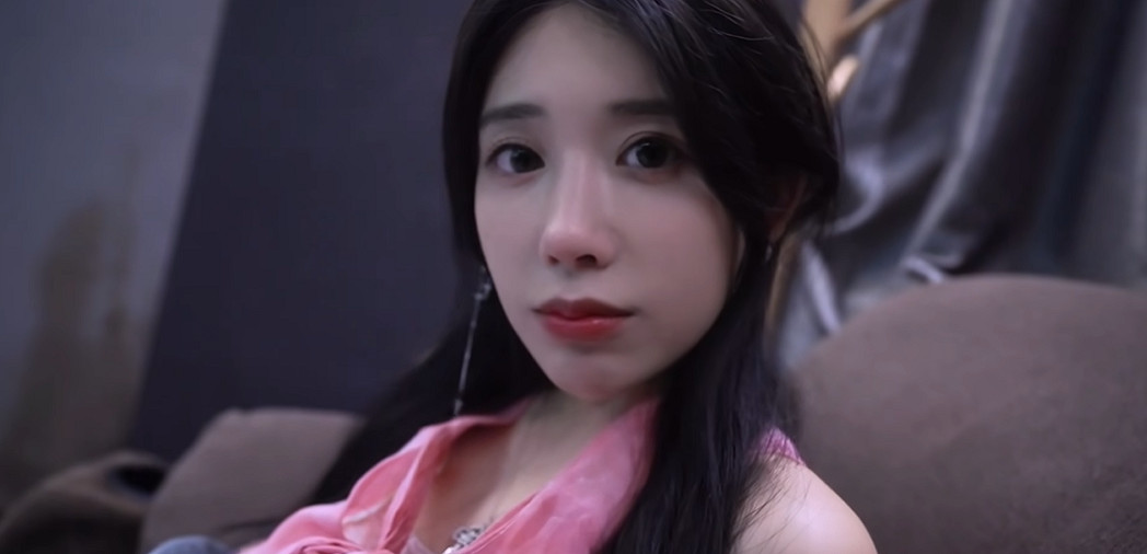 跟風製作的翻版《完蛋！》,可能是最純粹的賽博答辯