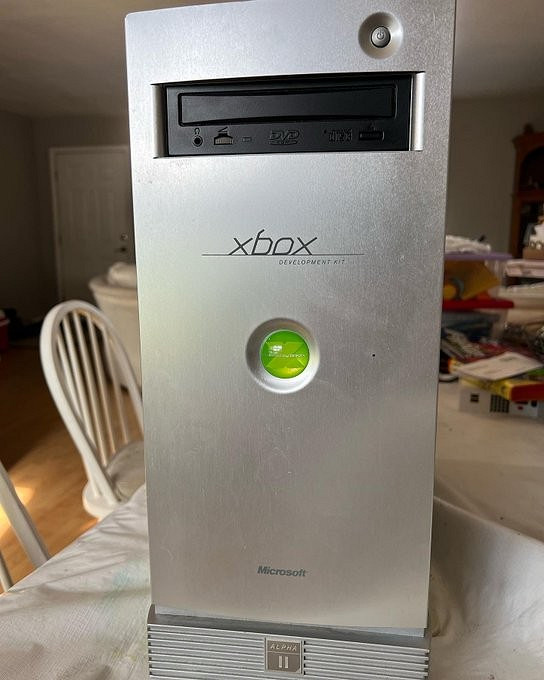 工程師曬出初代Xbox原型機:外觀和家用PC極其相似! 工程師曬出初代Xbox原型機:外觀和家用PC極其相似!