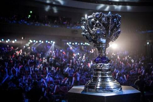 《英雄聯盟》s賽的獎杯數量介紹