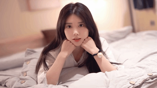 跟風製作的翻版《完蛋！》,可能是最純粹的賽博答辯