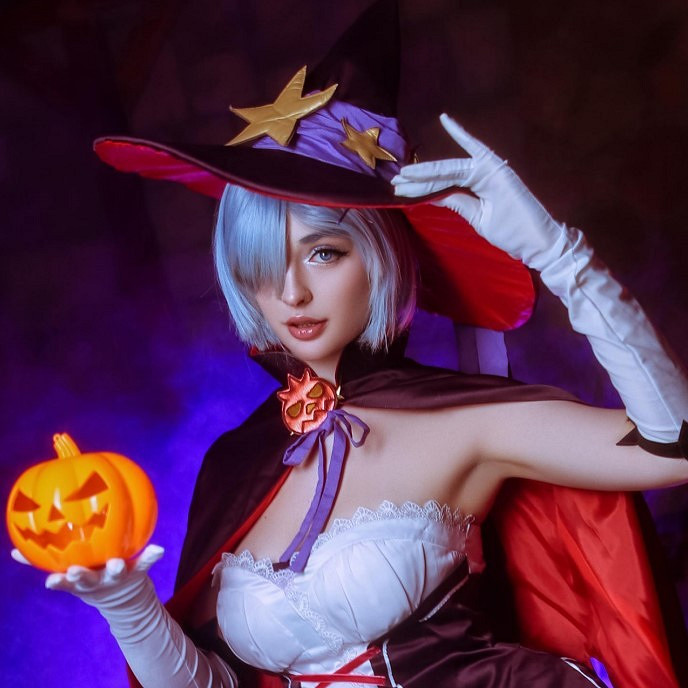 烏克蘭正妹COS《柏德之門3》影心 內衣版過於火辣～