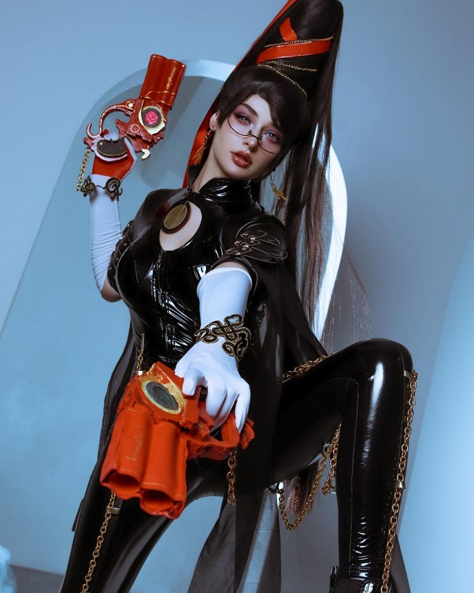 烏克蘭正妹COS《柏德之門3》影心 內衣版過於火辣～