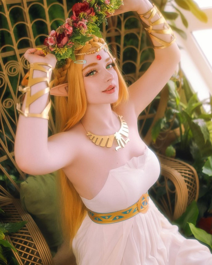 烏克蘭正妹COS《柏德之門3》影心 內衣版過於火辣～