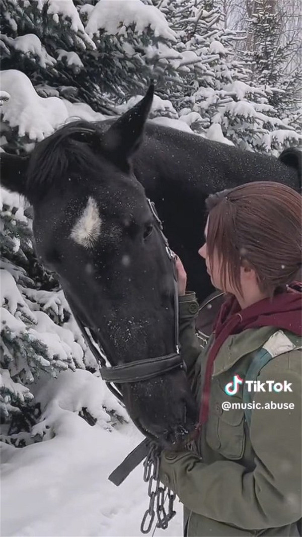 艾莉也玩短影片？Tiktok使用者分享《最後生還者》COS