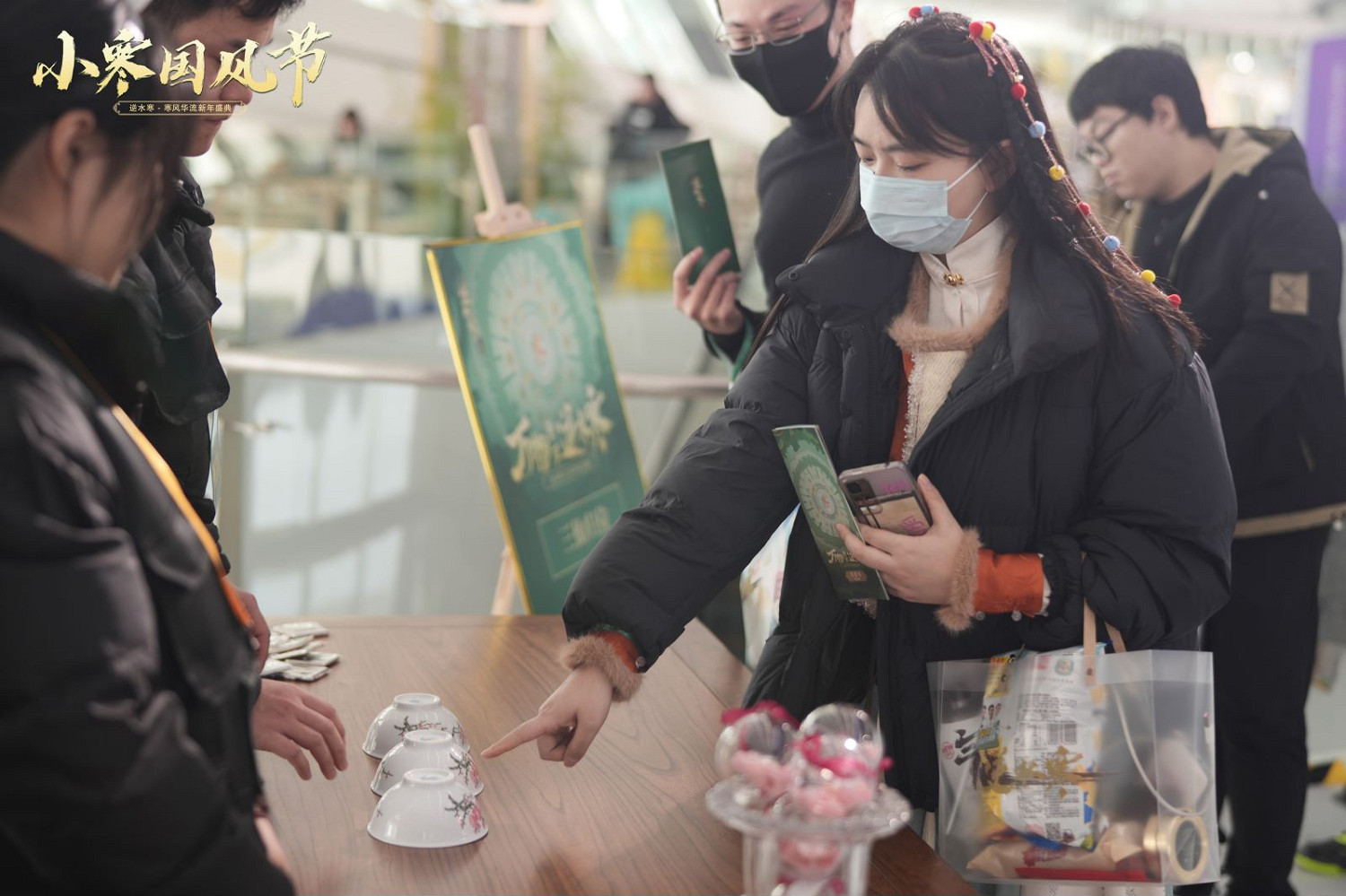 參加完這場漫展，人手拉走了5斤重的周邊