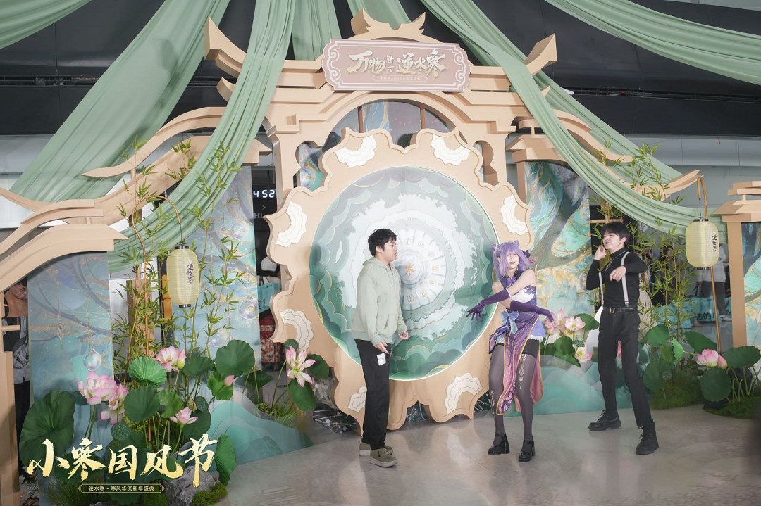 參加完這場漫展，人手拉走了5斤重的周邊