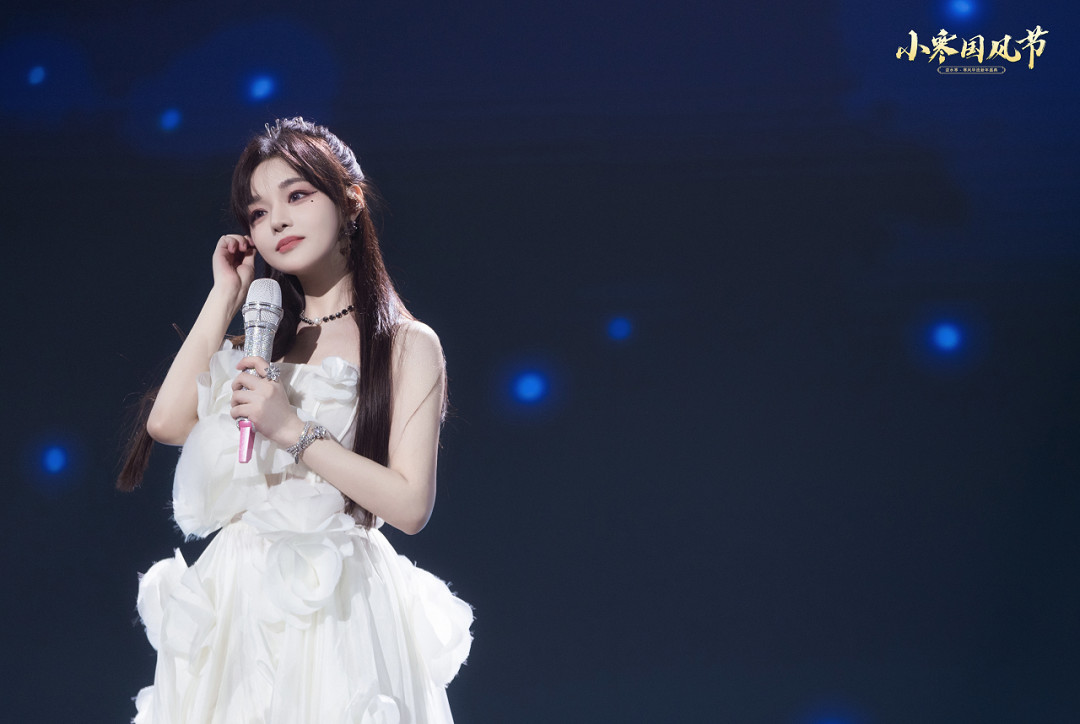 參加完這場漫展，人手拉走了5斤重的周邊