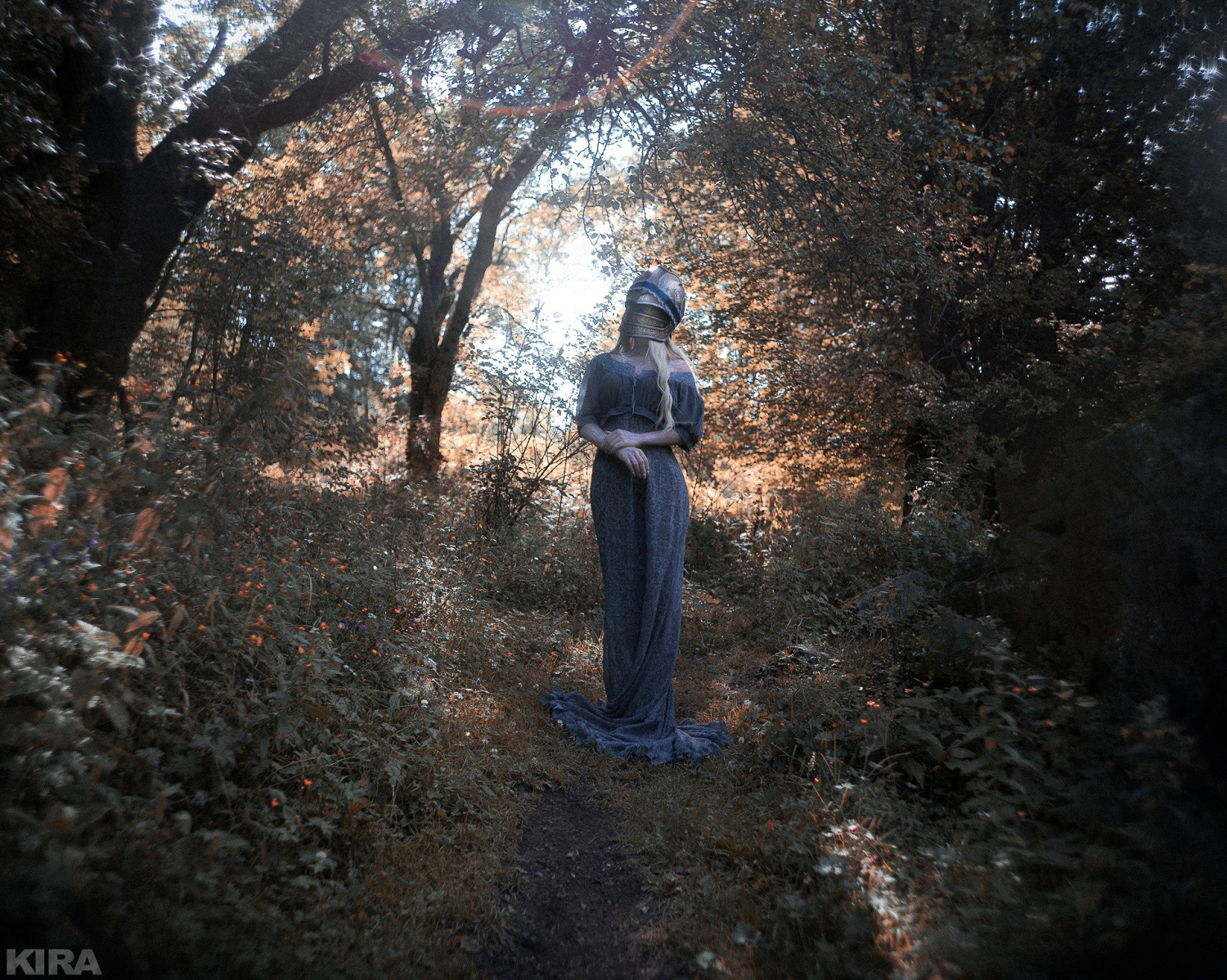 《血源詛咒》安娜莉絲COS：身著長裙難掩絕妙身材！