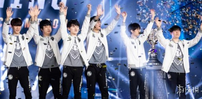 《英雄聯盟》lpl第一次奪冠介紹