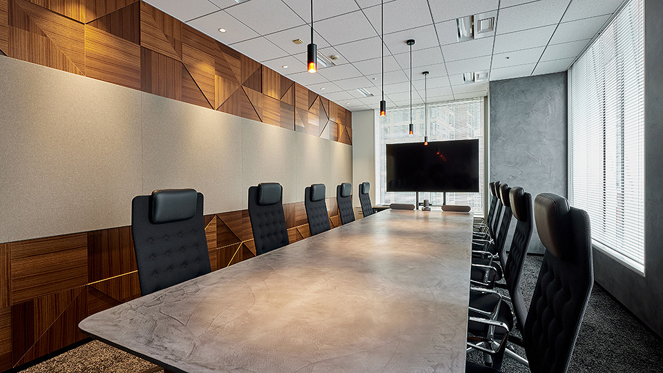 外媒曬出FS社在日本東京的全新辦公室：一牆都是雕像