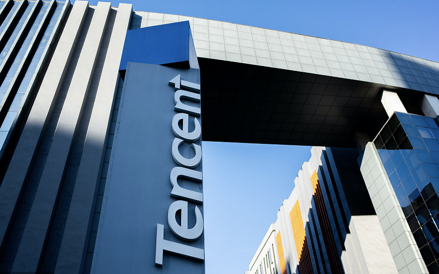 消息人士稱：騰訊正在開發《艾爾登法環》的移動版！