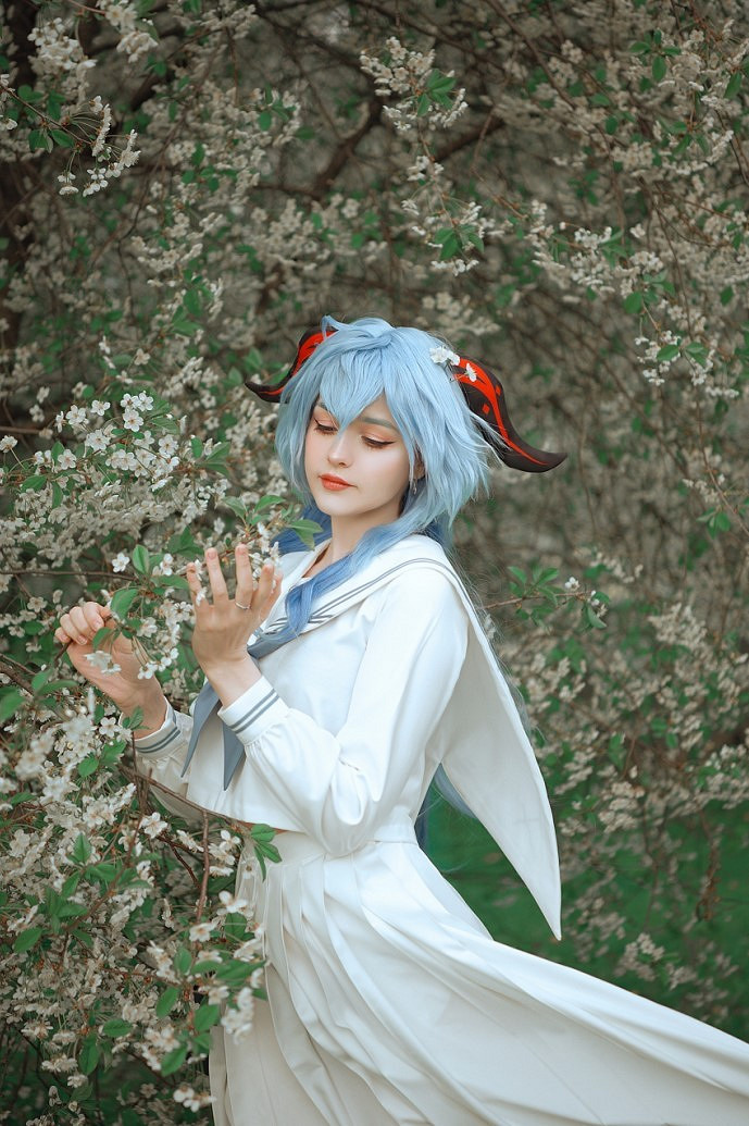 俄羅斯小姐姐COS《原神》甘雨 性感黑絲誘惑動人！@！