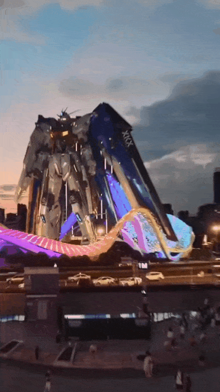 在地鐵上脫鞋鞋被踢下車 動圖 小貓把男子當媽狂吸奶