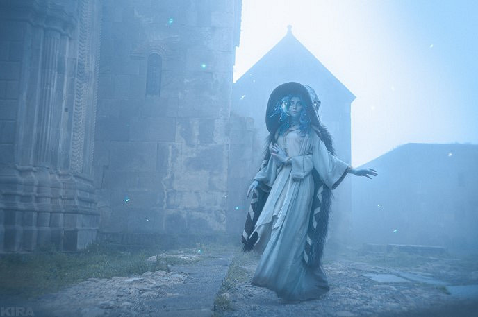 亞美尼亞小姐姐COS《艾爾登法環》菈妮 內衣版情調拉滿