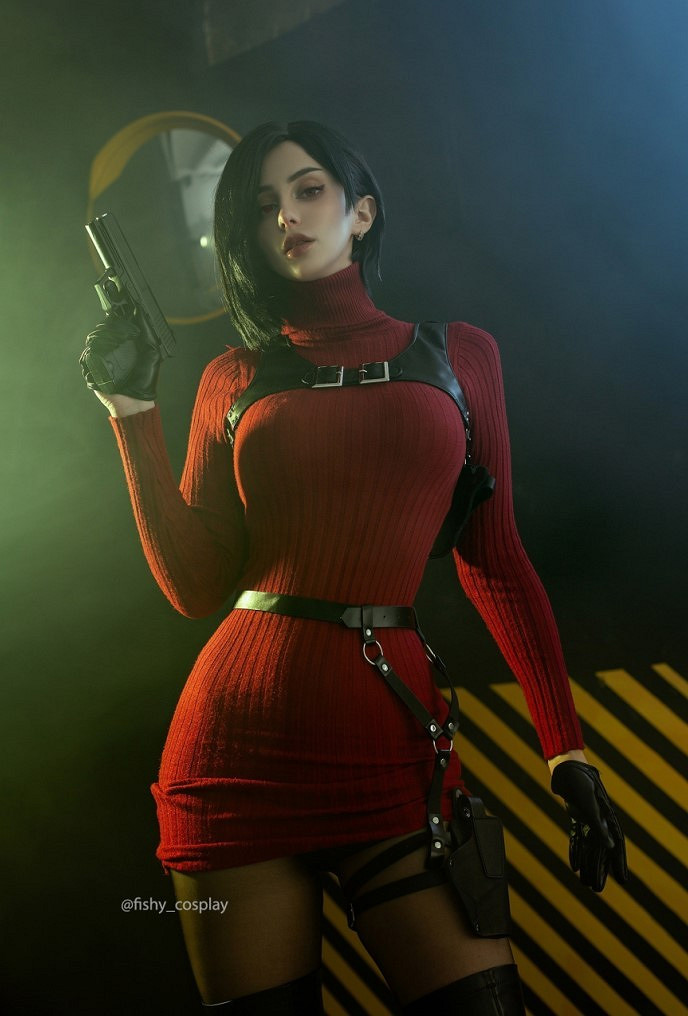 俄妹COS《惡靈古堡4RE》艾達王：紅杉黑絲 身材妖豔