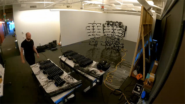 Steam Deck OLED上市宣傳片幕後：數台實機真實打造