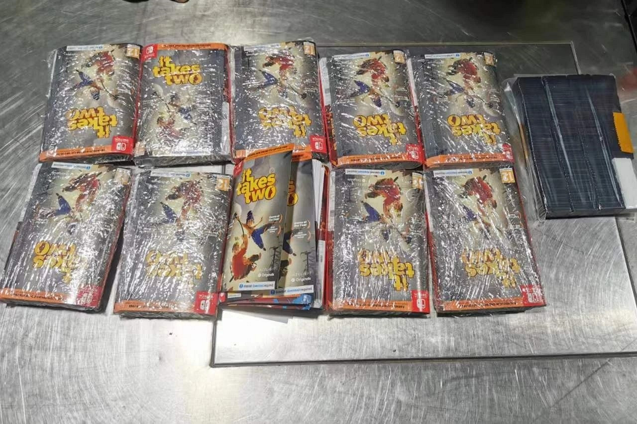 入境被查!男子在後備箱藏200張《雙人成行》Switch卡 入境被查!男子在後備箱藏200張《雙人成行》Switch卡