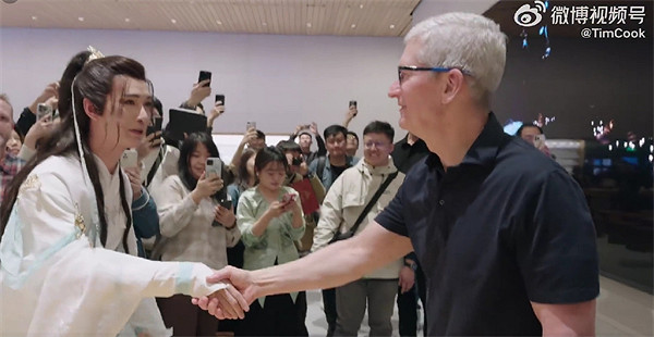 庫克出席《逆水寒》線下主題活動 稱讚了遊戲畫面表現