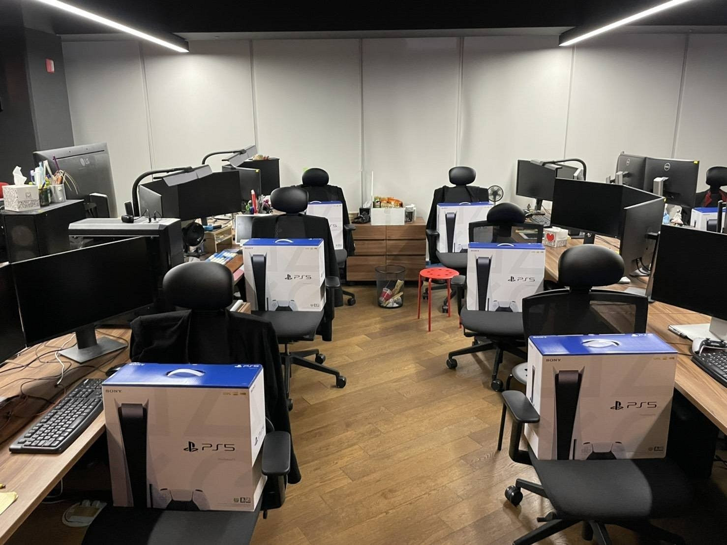 《星刃》開發商Shift-UPCEO給公司員工每人送了台PS5